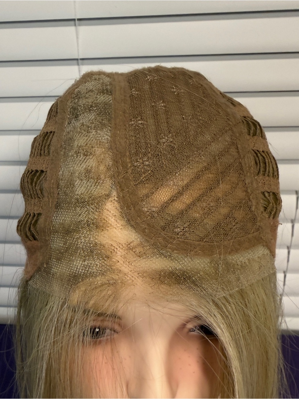 Blonde Straight Bob Wig – Creamy Blonde - Picture 4 of 6